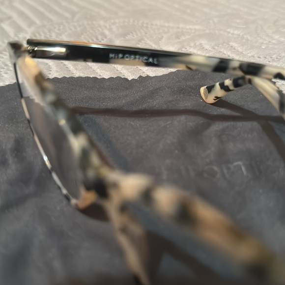 Hip Optical Prescription Eyeglasses - Picture 4 of 6